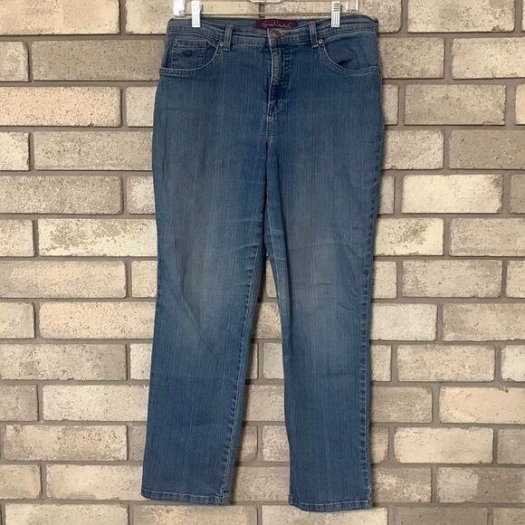 3for$20 bootcut size 8 short - Picture 1 of 5